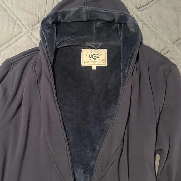 Men’s Navy UGG Robe - Picture 3 of 9